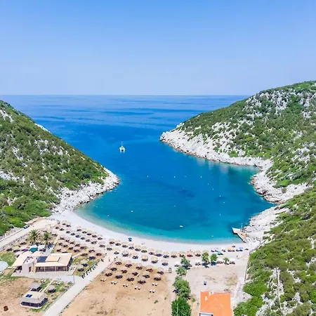 Traditional Greek House With Direct Access To A Lovely Beach At 250 M *