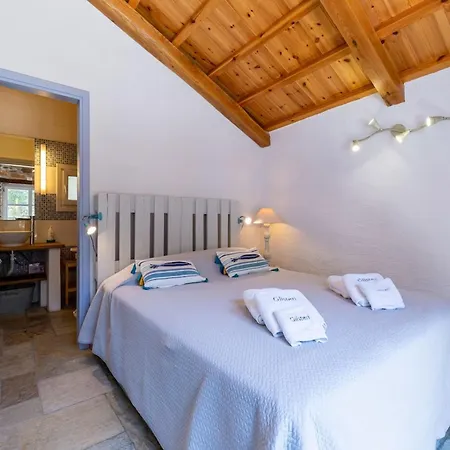 Traditional Greek House With Direct Access To A Lovely Beach At 250 M * Skopelos Town