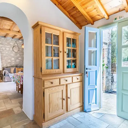 Traditional Greek House With Direct Access To A Lovely Beach At 250 M Skopelos Town