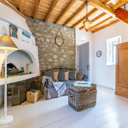 Holiday home Traditional Greek House With Direct Access To A Lovely Beach At 250 M *