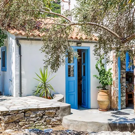 Holiday home Traditional Greek House With Direct Access To A Lovely Beach At 250 M
