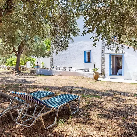 Traditional Greek House With Direct Access To A Lovely Beach At 250 M Skopelos Town